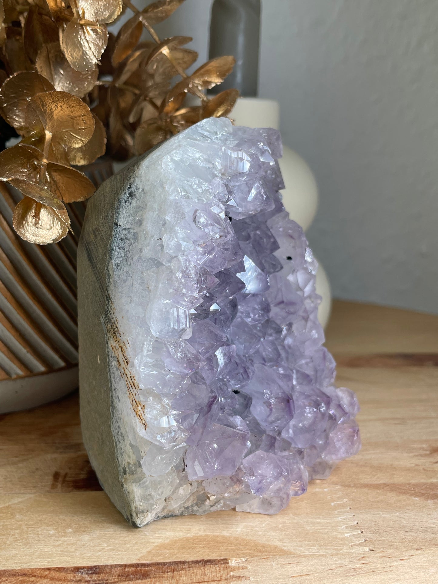 Amethyst Cluster in zartem Lavendel