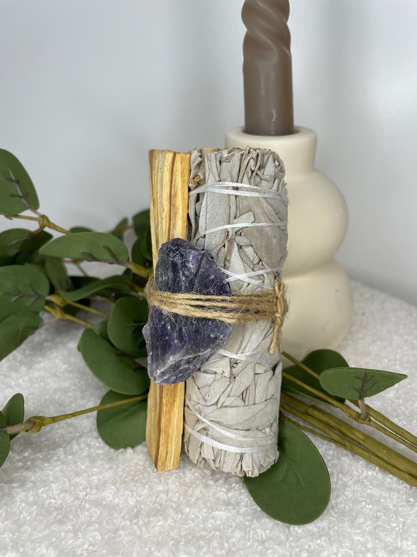 Räucherbündel – Weißer Salbei, Palo Santo & Rohkristall