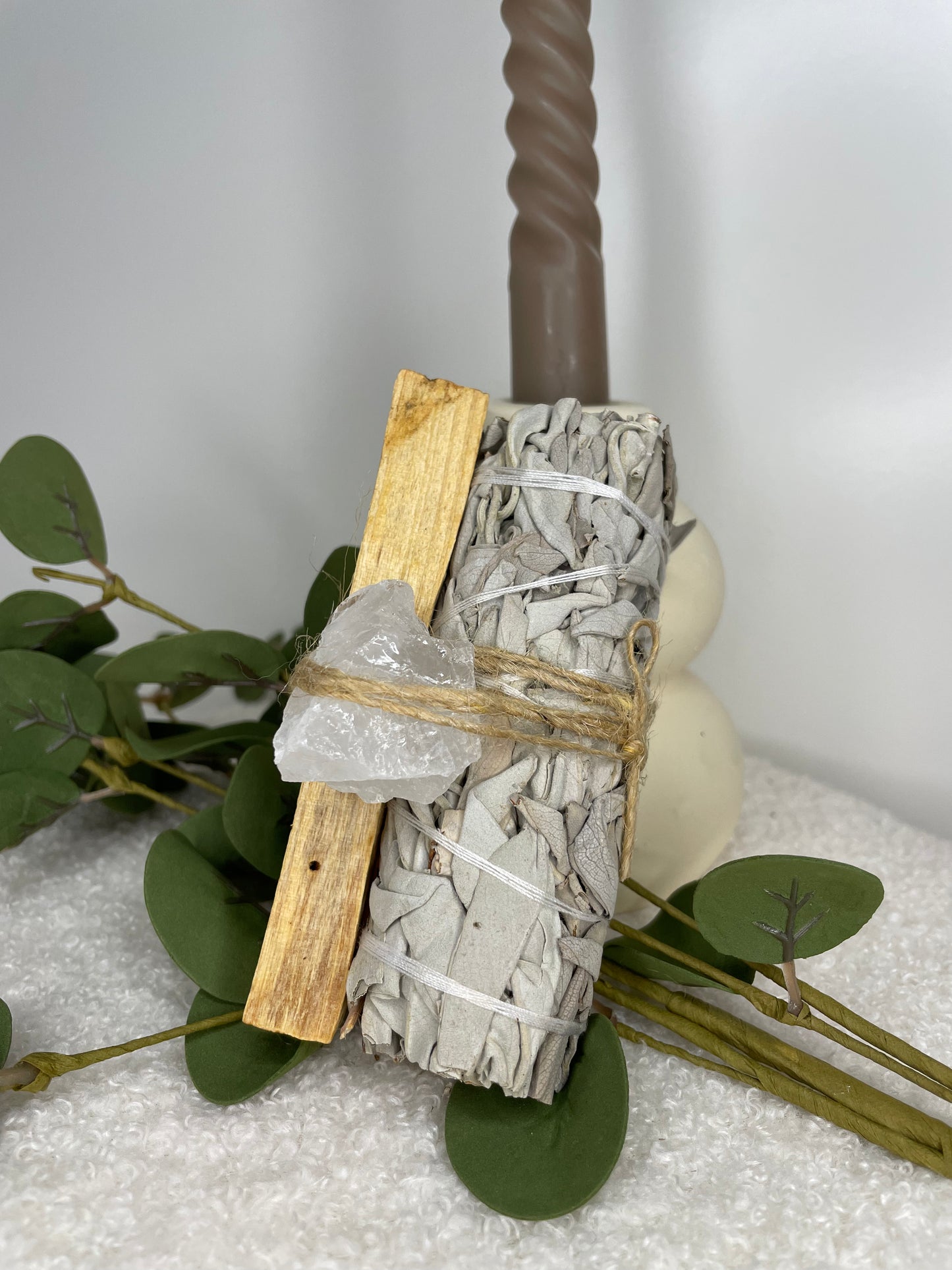 Räucherbündel – Weißer Salbei, Palo Santo & Rohkristall