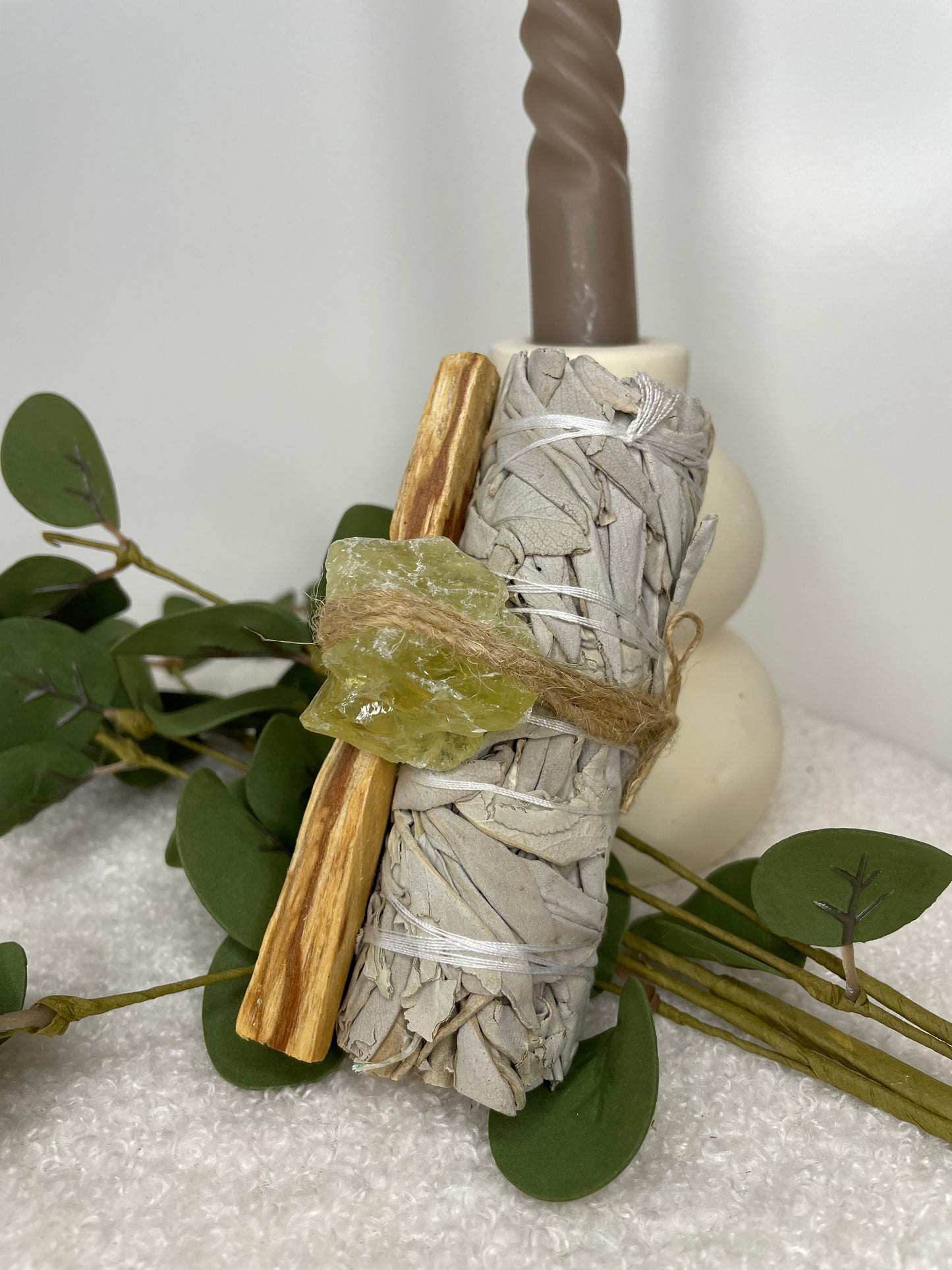 Räucherbündel – Weißer Salbei, Palo Santo & Rohkristall
