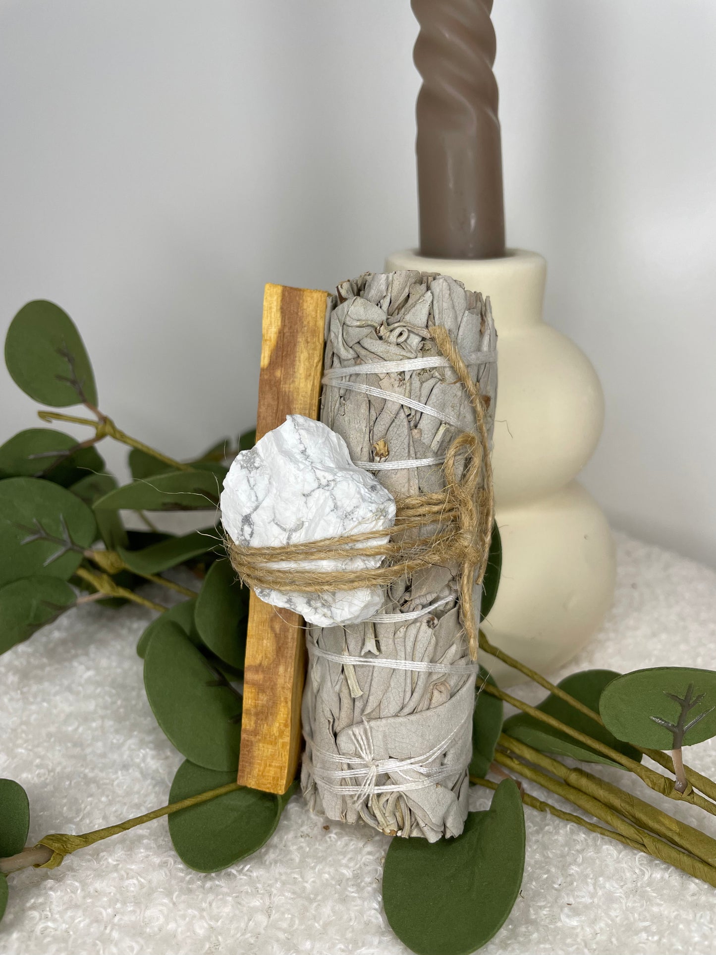 Räucherbündel – Weißer Salbei, Palo Santo & Rohkristall